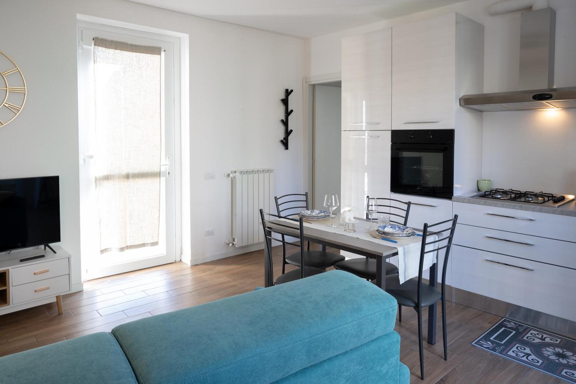 Lora Apartment,Free Private Parking, Self Check In,1 コモ エクステリア 写真